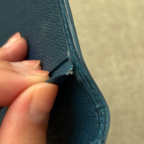 Louis Vuitton Blue Epi Leather Bi-Fold Long Wallet - Picture 8 of 10